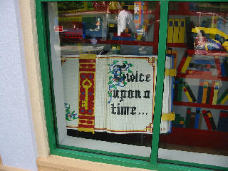 [Lego Bookshop]