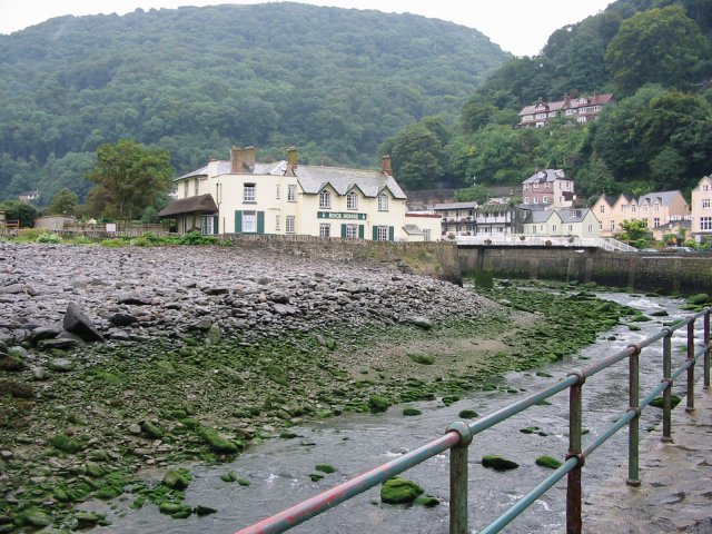 [Photo of the Lyn from the harbour wall]