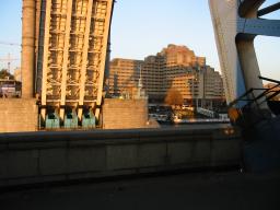 121-2120_IMG